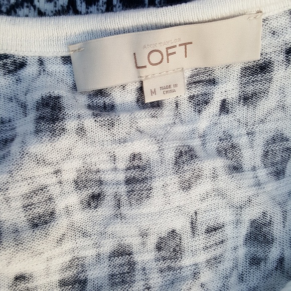 *SOLD* 3/4 sleeve patterned tassel tunic from Loft - Picture 4 of 5